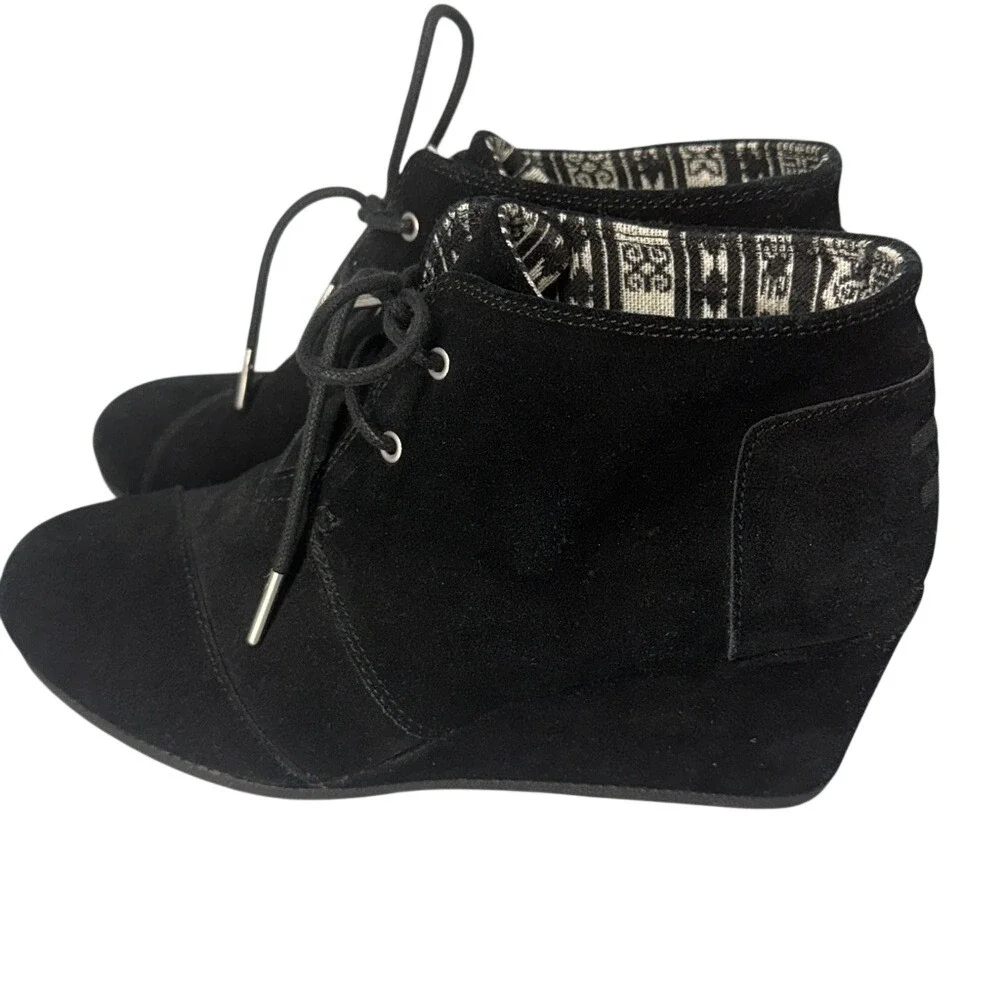 Toms Women's Black Suede Wedge Boots Size 10‎